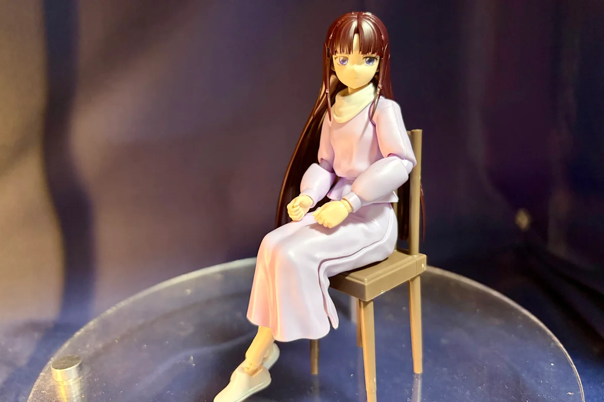 FRS_ティファ_素組み椅子に座る姿