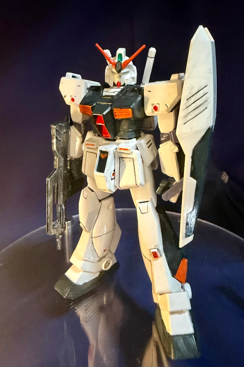 HG_アレックス_完成シールドとライフル装備