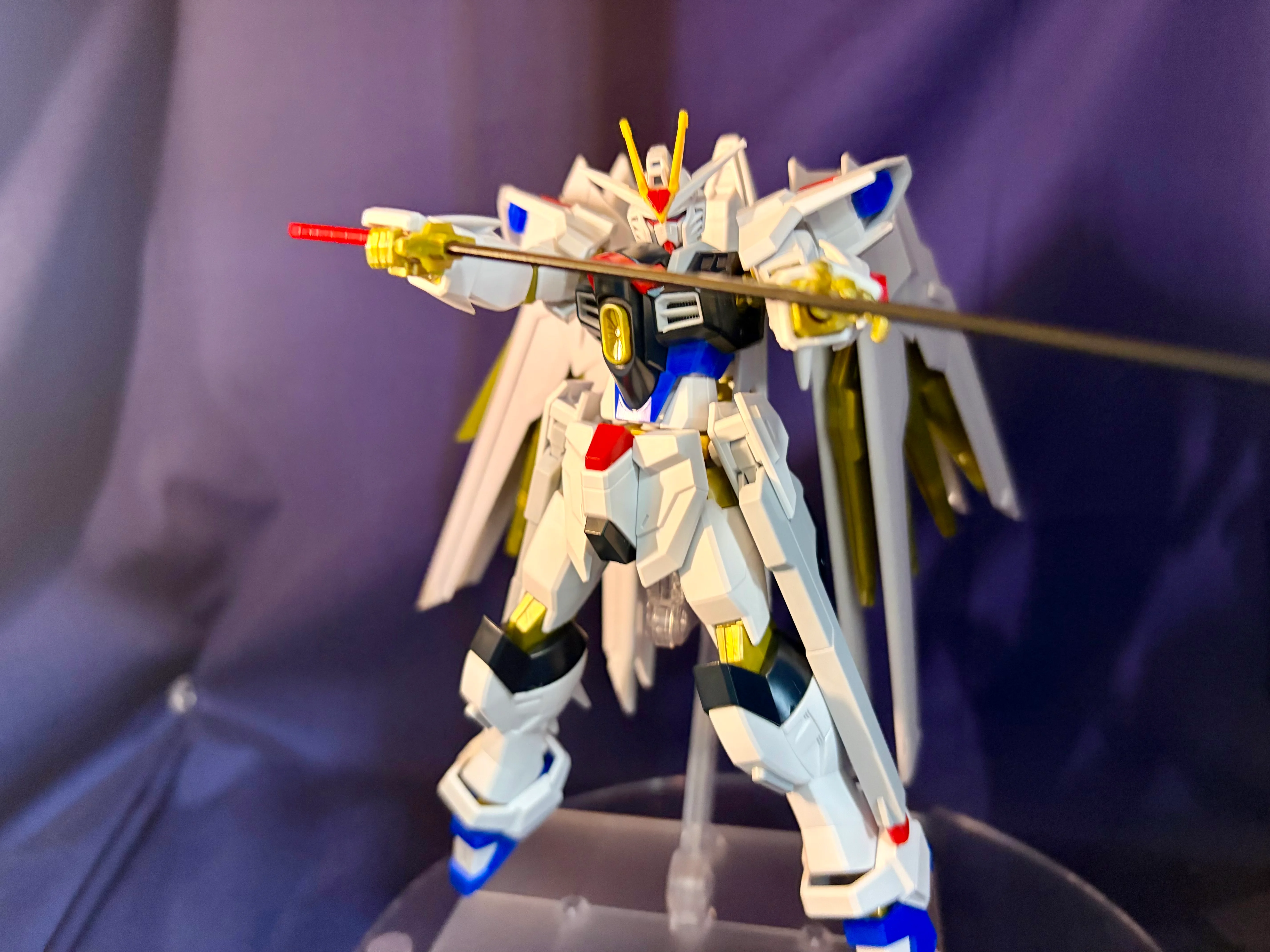 HG_マイティーストライクフリーダムガンダム_素組みフツノミタマポーズ